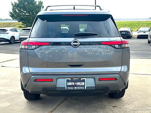 New 2026 Nissan Pathfinder SL FWD image 7
