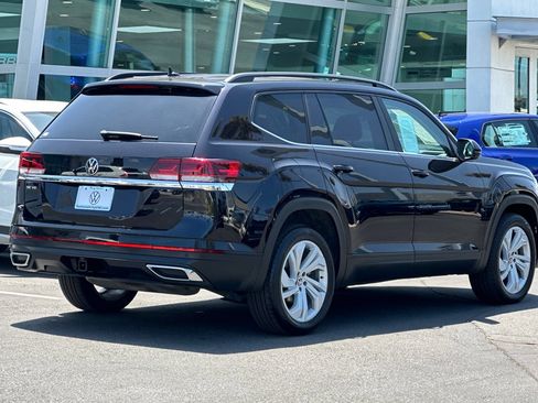 Used 2023 Volkswagen Atlas SE w/ Panoramic Sunroof Package FWD image 4