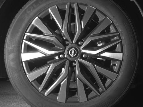 Used 2025 Nissan Altima 2.5 SV image 13