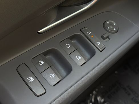 Used 2024 Hyundai Elantra SEL FWD image 37