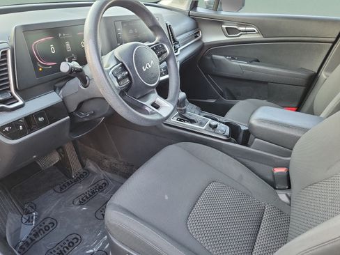 Used 2023 Kia Sportage LX FWD image 18