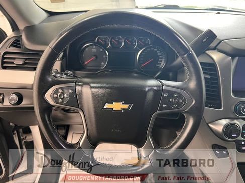 Used 2018 Chevrolet Suburban LT RWD image 46