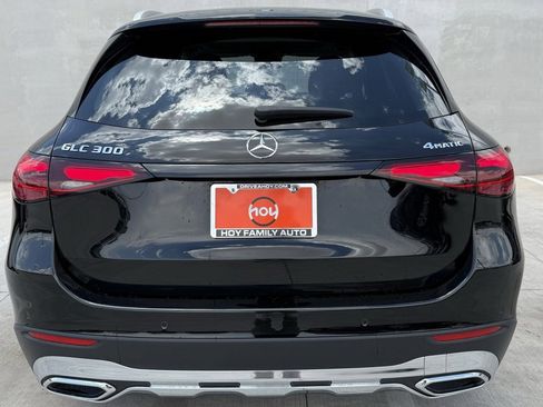 Used 2023 Mercedes-Benz GLC 300 4MATIC image 4