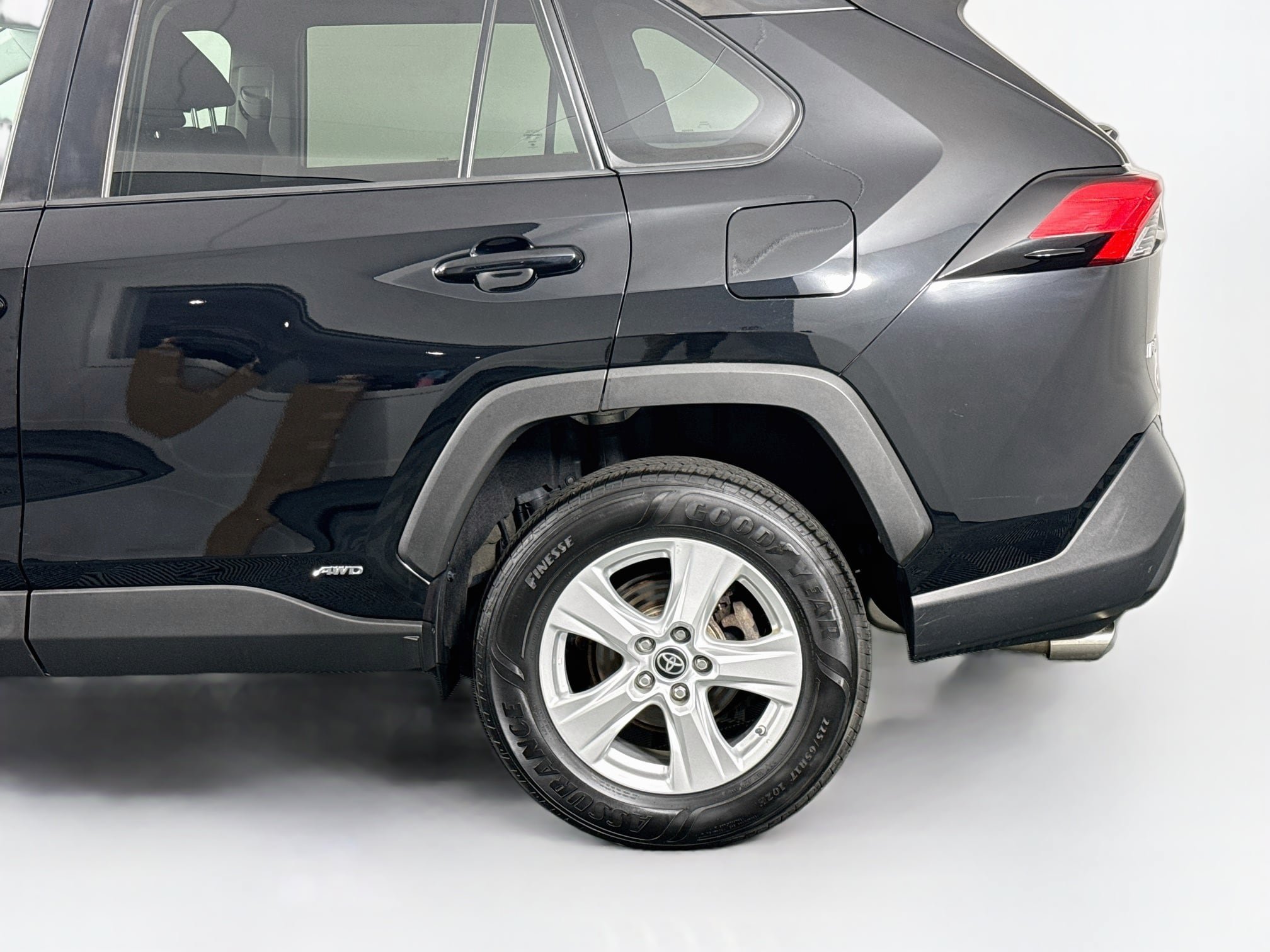 Used 2021 Toyota RAV4 LE AWD/4WD image 42