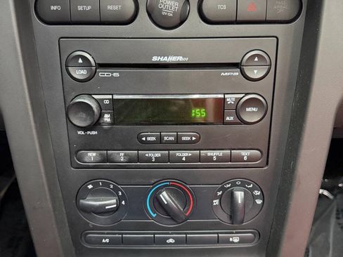 Used 2006 Ford Mustang GT RWD image 24