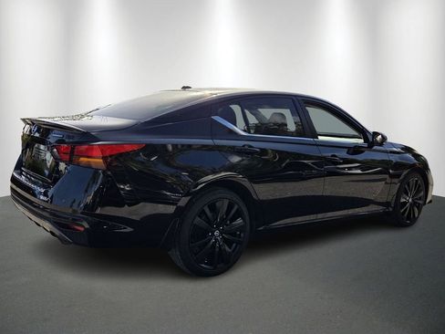 Used 2022 Nissan Altima 2.5 SR w/ Midnight Edition Package AWD/4WD image 7