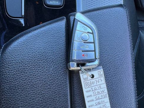 Used 2019 BMW 530i xDrive w/ M Sport Package image 16