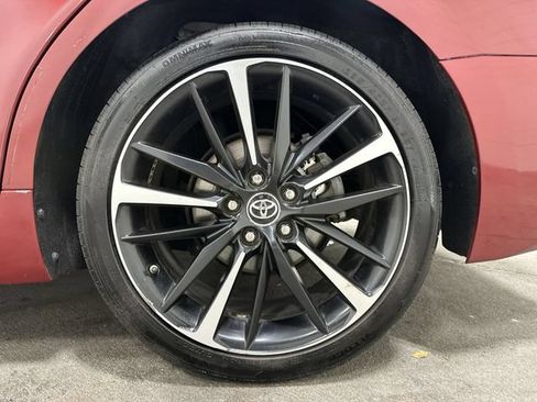 Used 2018 Toyota Camry XSE FWD image 12