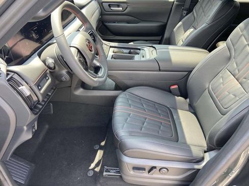 New 2025 Nissan Armada PRO-4X w/ Pro-4X Premium Package AWD/4WD image 13