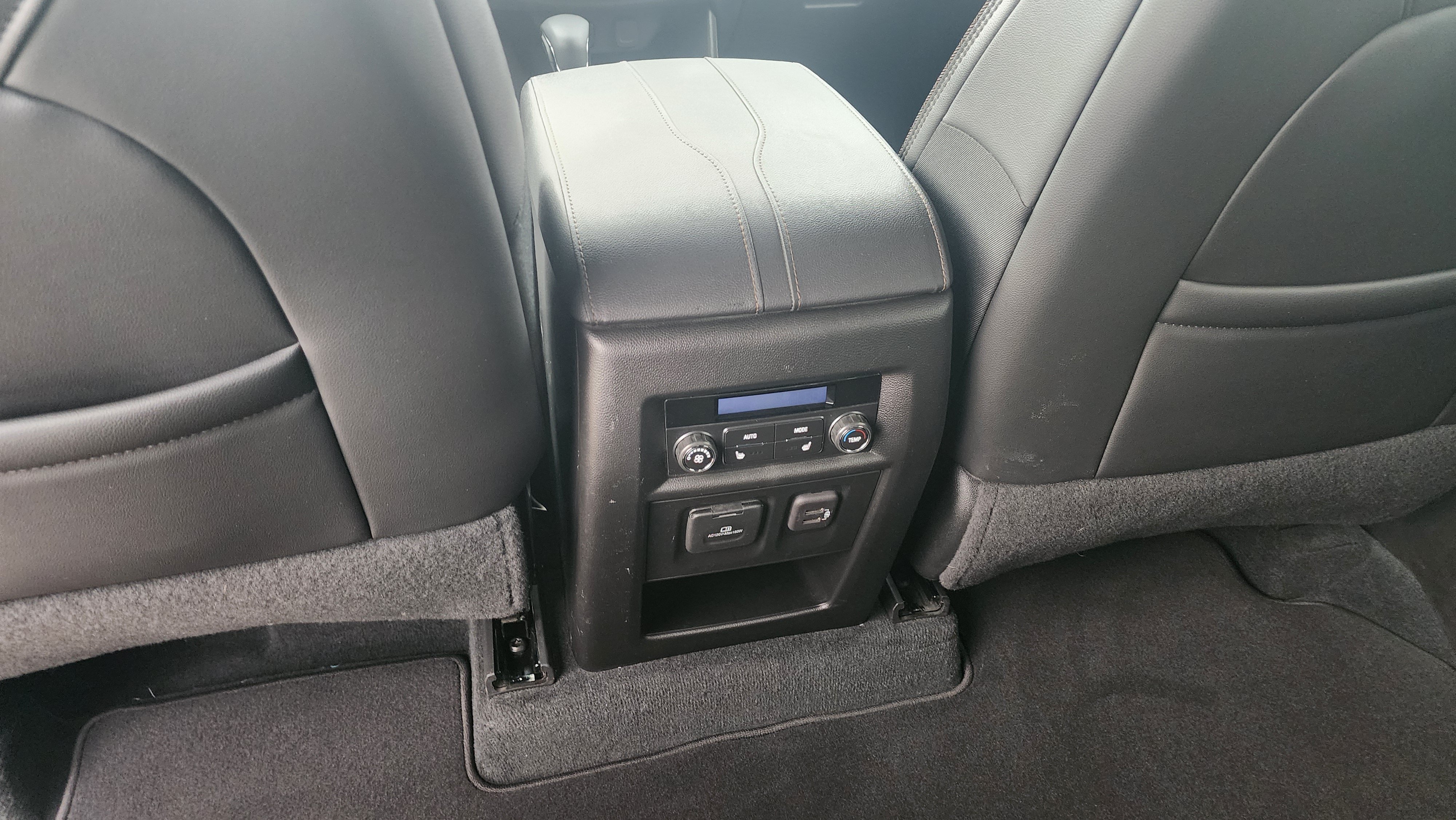 Used 2023 Chevrolet Traverse High Country AWD/4WD image 13