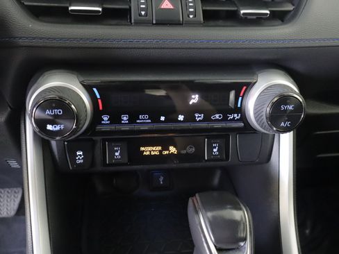 Used 2022 Toyota RAV4 XSE w/ XSE Grade Weather Package AWD/4WD image 17