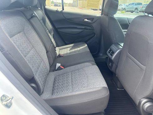 Used 2022 Chevrolet Equinox LT FWD image 16