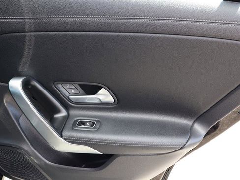 Used 2025 Mercedes-Benz CLA 250 image 11