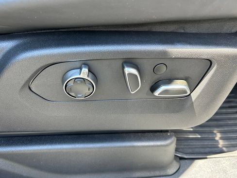 Used 2025 Cadillac Escalade Sport Platinum w/ LPO, Floor Liner Package AWD/4WD image 64