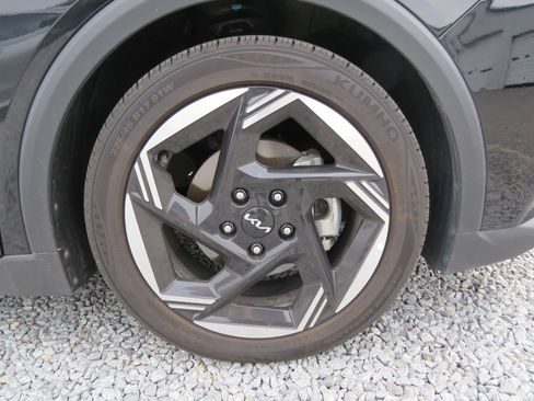 Used 2025 Kia K4 EX image 8