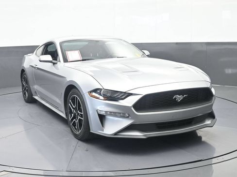 Used 2020 Ford Mustang Coupe w/ Equipment Group 101A RWD image 9