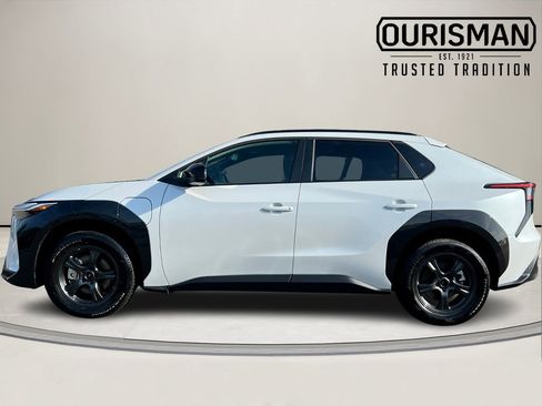 Used 2023 Toyota bZ4X XLE image 3