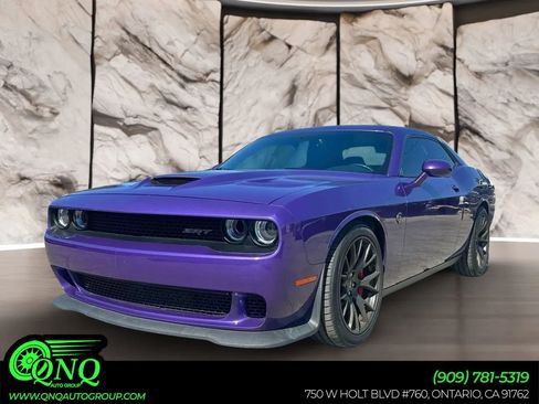 Used 2016 Dodge Challenger SRT Hellcat image 1