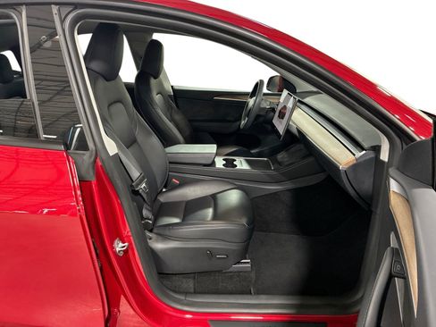 Certified 2023 Tesla Model Y Long Range AWD/4WD image 13