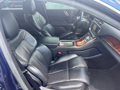 Used 2017 Lincoln Continental Reserve FWD image 12