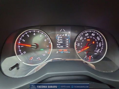 Used 2020 Toyota RAV4 XLE Premium image 14