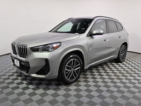 Used 2025 BMW X1 xDrive28i AWD/4WD image 2