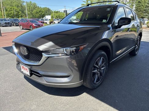 Used 2018 MAZDA CX-5 Touring w/ Preferred Equipment Package AWD/4WD image 3