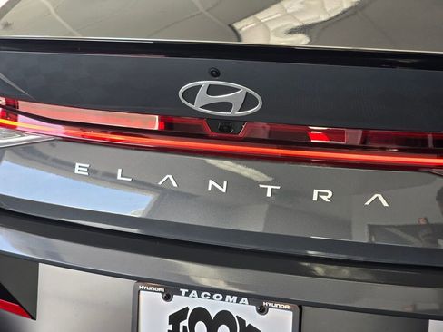 New 2026 Hyundai Elantra SEL Sport Premium FWD image 13