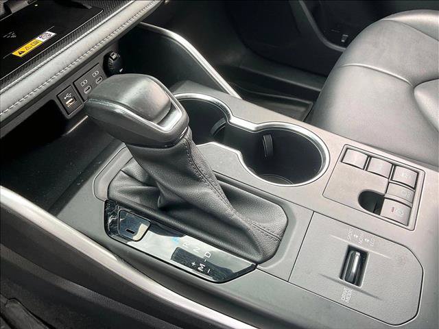 Used 2024 Toyota Highlander XLE FWD image 13