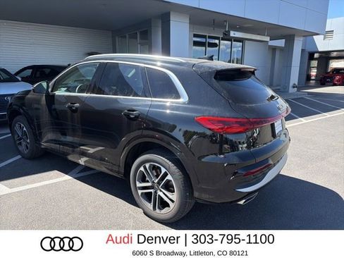 Used 2025 Audi Q5 Premium w/ Convenience Package image 4