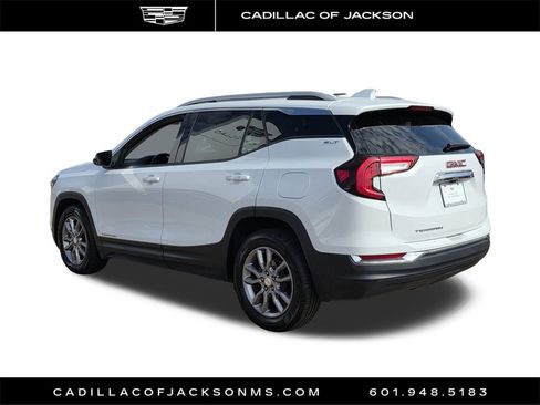 Used 2024 GMC Terrain SLT image 7