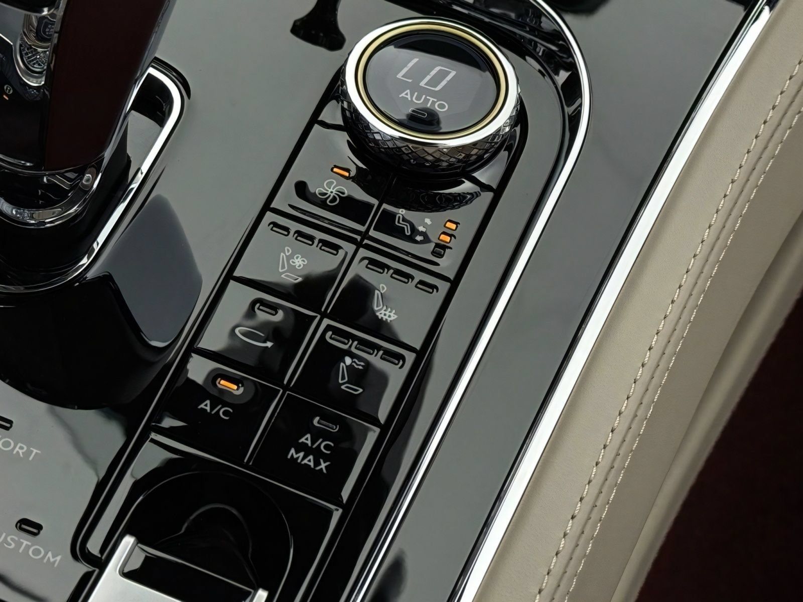 Used 2024 Bentley Continental GT AWD/4WD image 28