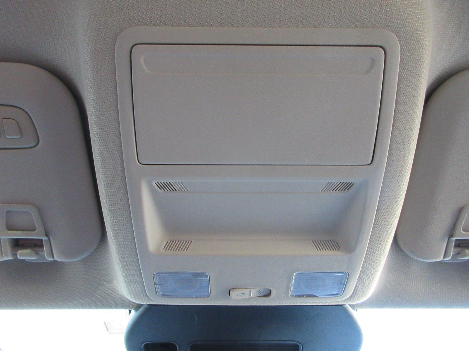 Used 2020 Ford Escape Titanium FWD image 18