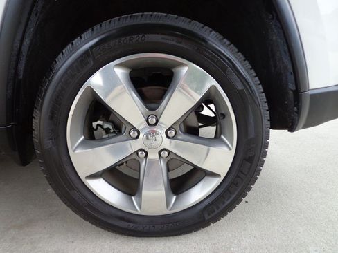 Used 2014 Jeep Grand Cherokee Limited AWD/4WD image 11