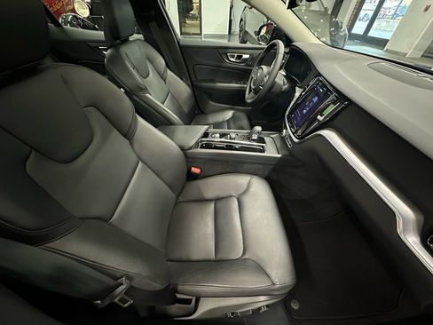 Used 2024 Volvo S60 B5 Core image 16