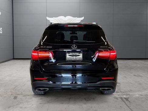 Used 2019 Mercedes-Benz GLC 300 4MATIC image 4