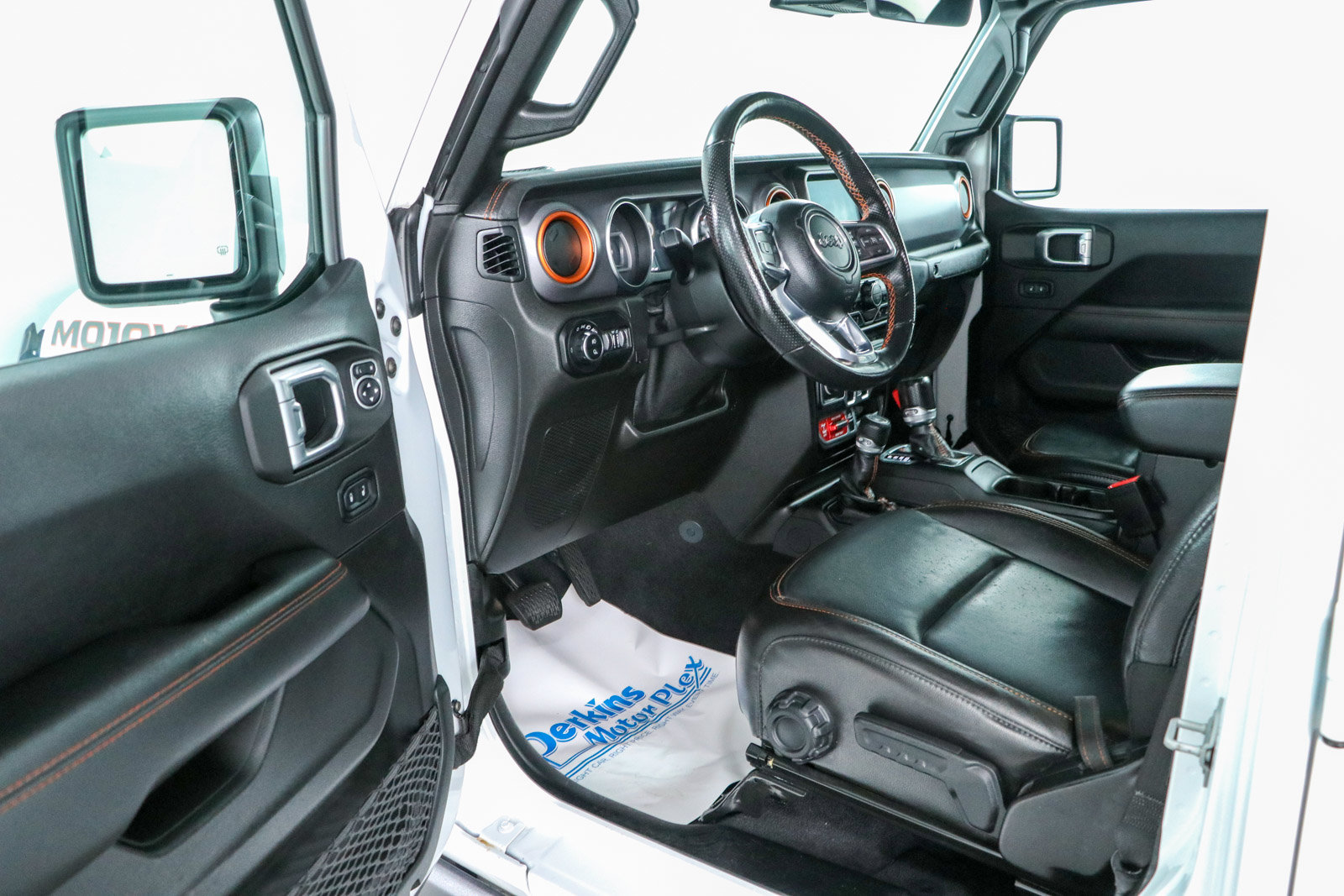 Used 2021 Jeep Gladiator Mojave AWD/4WD image 3