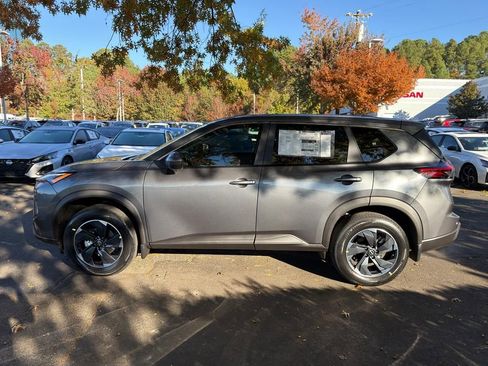 New 2026 Nissan Rogue SV image 4