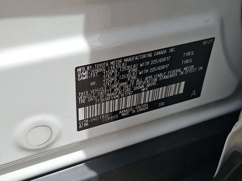 Used 2021 Toyota RAV4 LE FWD image 27
