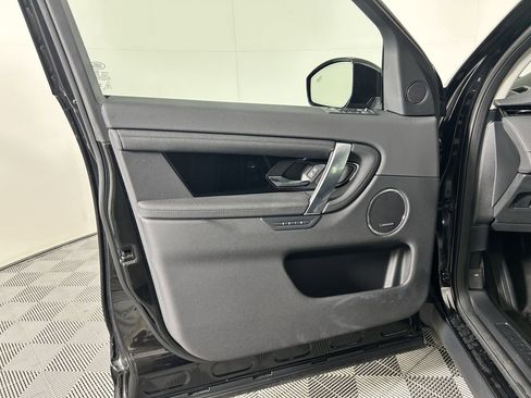 Used 2025 Land Rover Discovery Sport S image 20