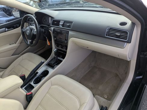 Used 2014 Volkswagen Passat 1.8T SE image 33