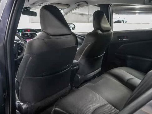 Certified 2020 Toyota Prius LE image 18