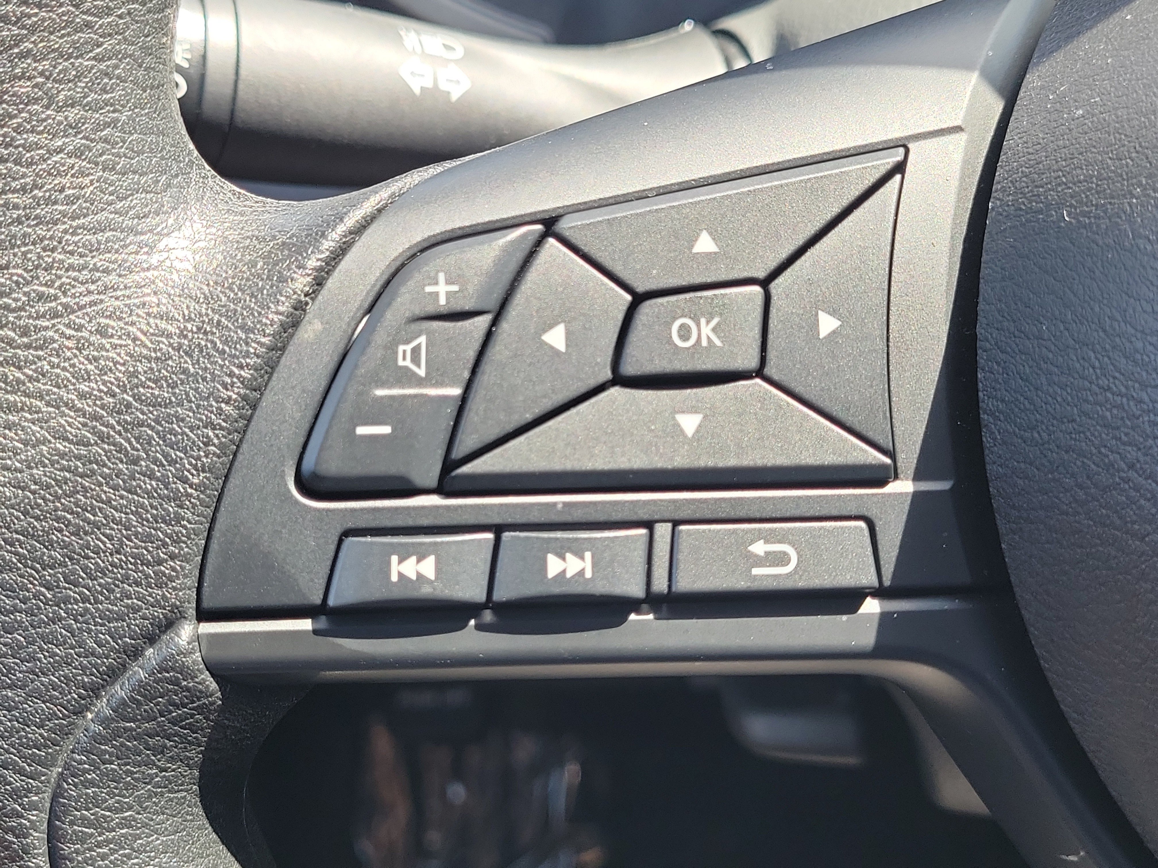 Used 2024 Nissan Altima 2.5 S FWD image 20