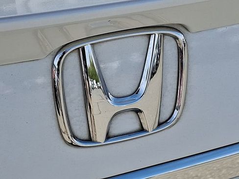 Used 2017 Honda Accord EX-L image 25