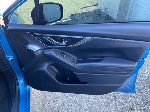 Used 2017 Subaru Impreza 2.0i Limited w/ Moonroof/BSD & Rcta/Eyesight image 18