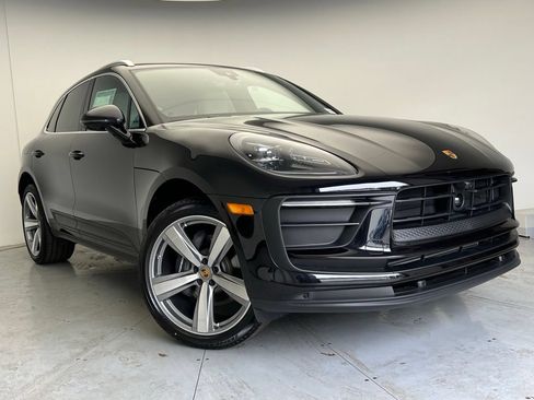 Used 2026 Porsche Macan AWD/4WD image 24