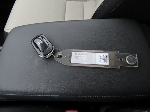 Used 2023 Honda CR-V EX image 26