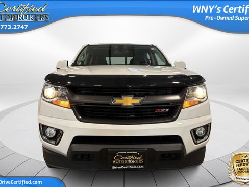 Used 2017 Chevrolet Colorado Z71 AWD/4WD image 2