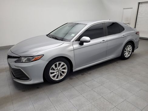 Used 2022 Toyota Camry LE FWD image 2