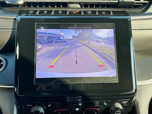 Used 2023 Jeep Grand Cherokee L Laredo w/ Luxury Tech Group I image 15